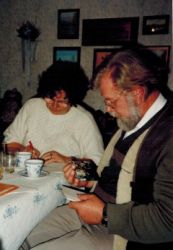 1977_02-1_I+K_beim-Tee.JPG
