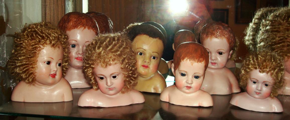 © Irene Karstens: diverse Wachskoepfe