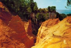1976_01-2_F_Roussillon.JPG