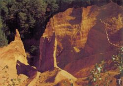 1976_02-1_F_Roussillon.JPG