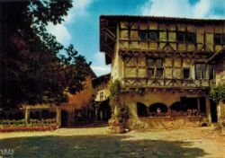 1987_04-1_Perouges-Jura.JPG